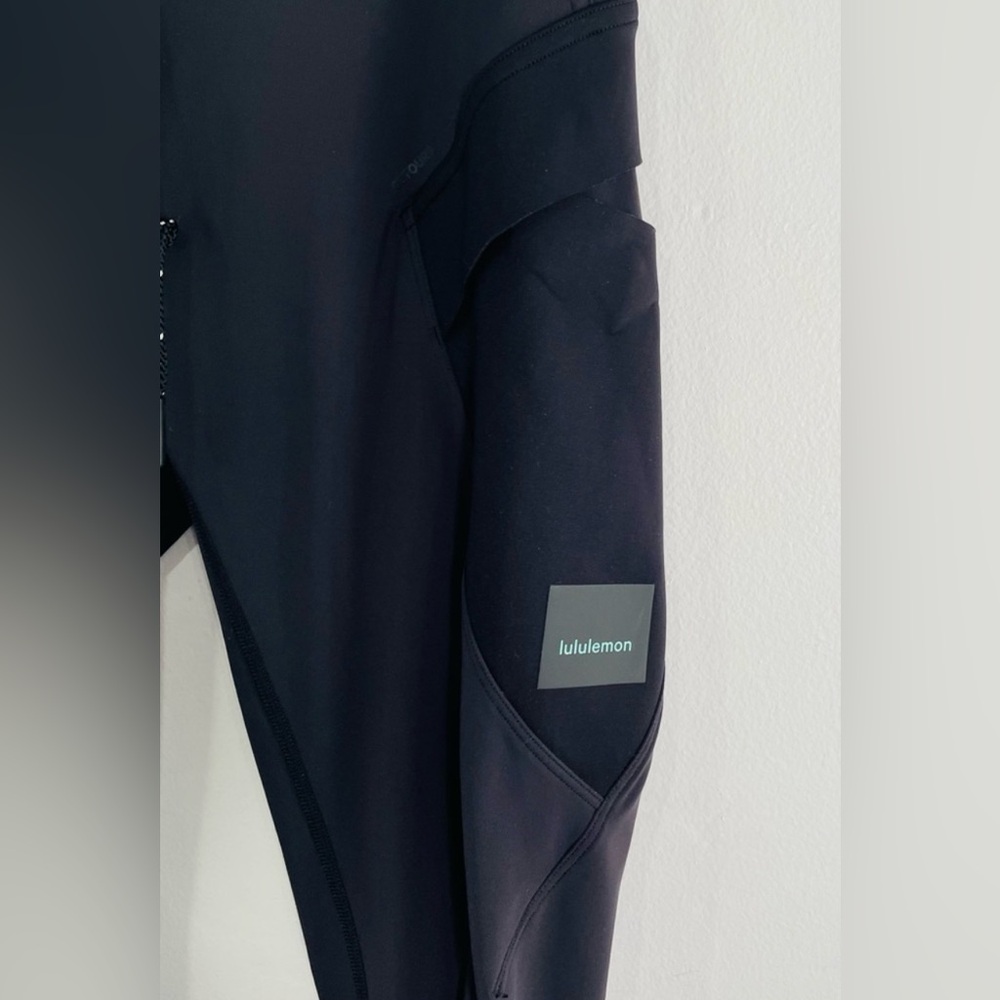 Lululemon Black Cargo Super-High-Rise Hiking Tight 25" Leggings Size 6 - Picture 7 of 12